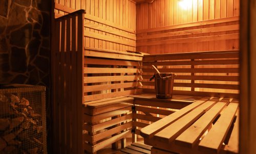 Sauna fińska – na co pomaga i jakie są korzyści?